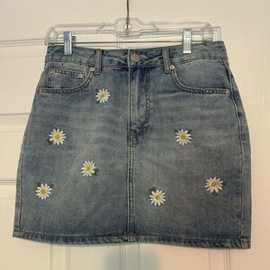 Forever 21 Light Wash Denim Mini Skirt with Embroidered Daisies Flower Festival